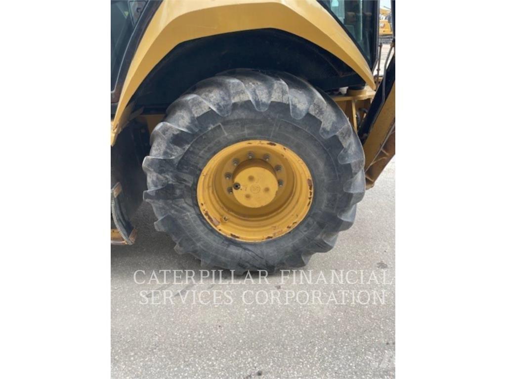 CAT 420F2IT Retrocargadoras