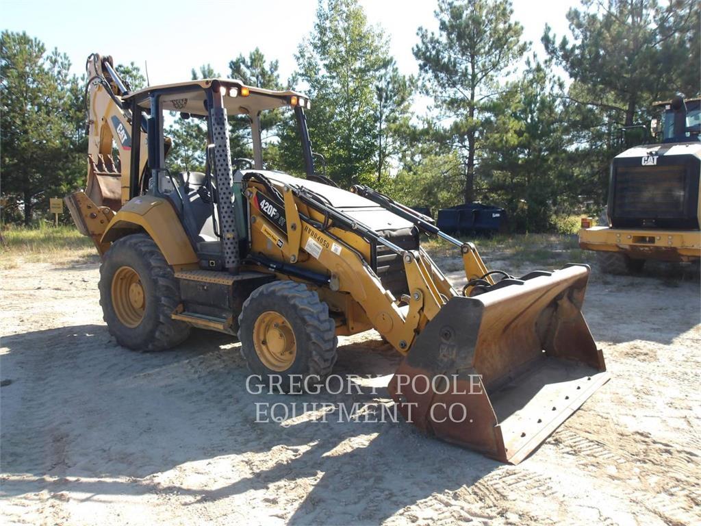 CAT 420F2IT Retrocargadoras