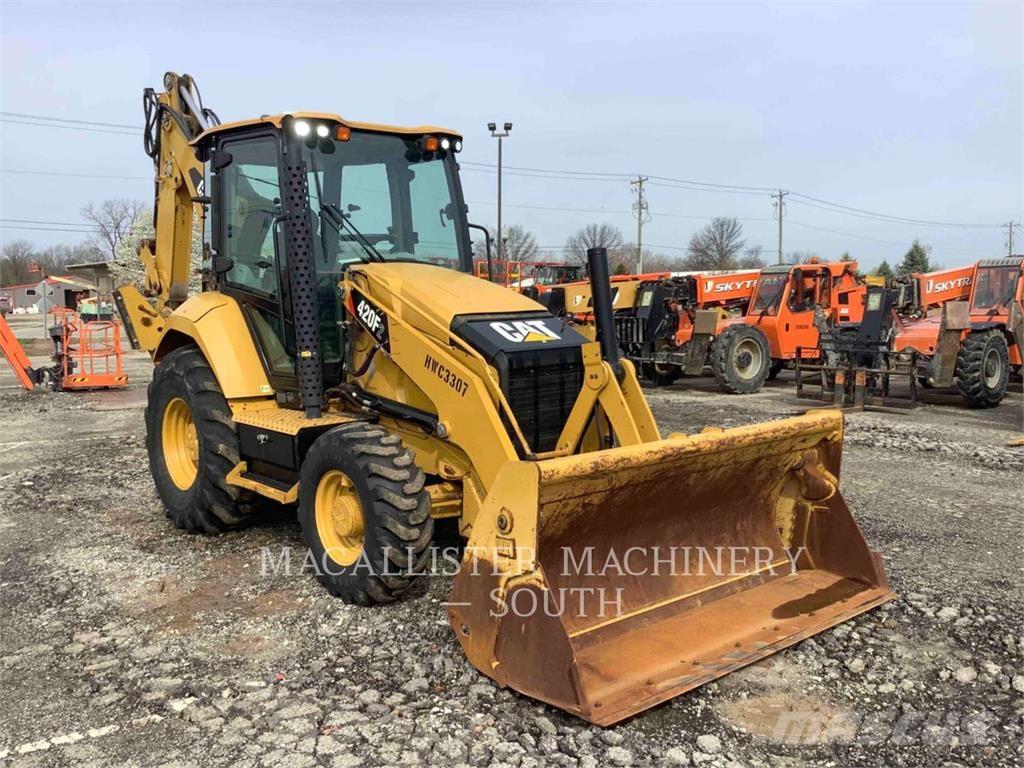 CAT 420F2ST Retrocargadoras