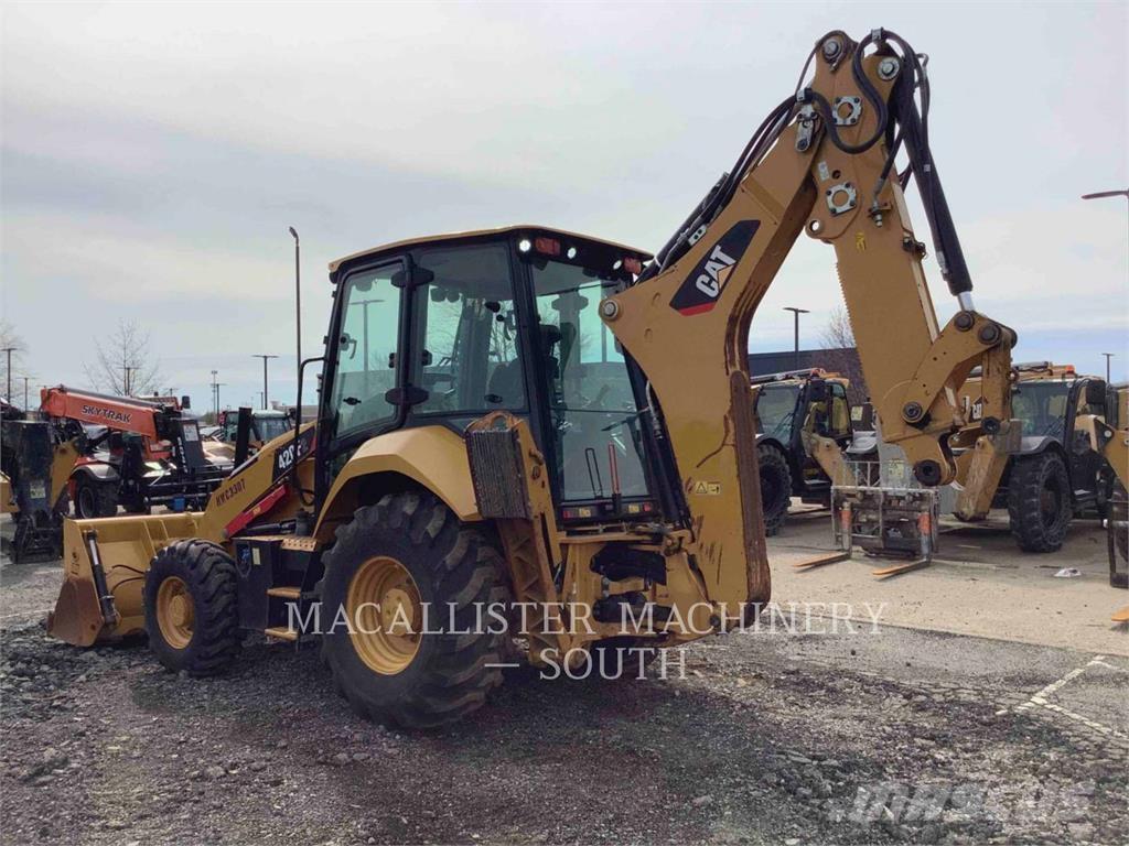 CAT 420F2ST Retrocargadoras