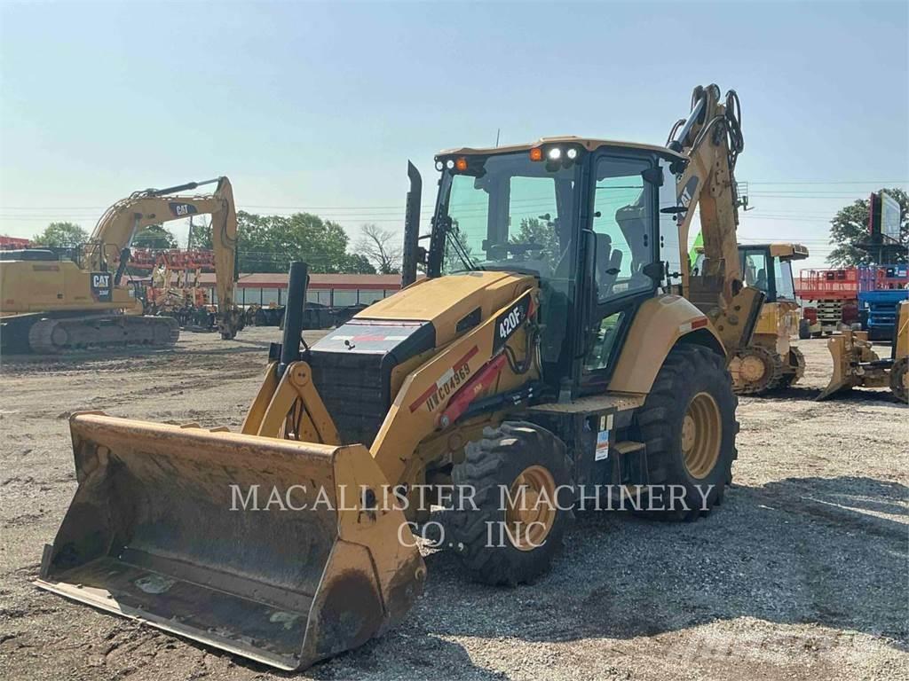 CAT 420F2ST Retrocargadoras