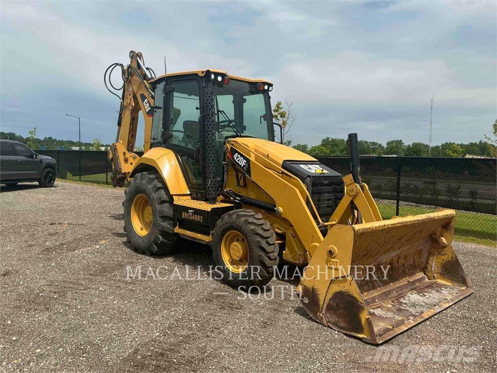 CAT 420F2ST Retrocargadoras