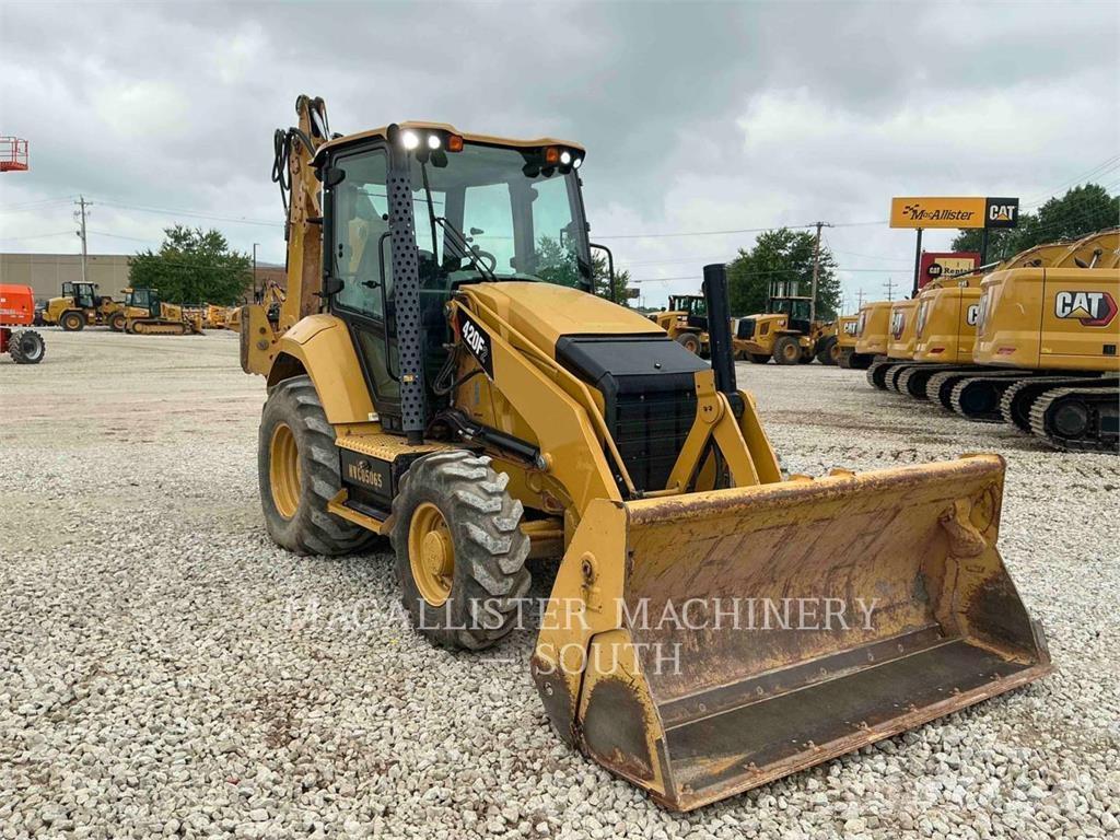 CAT 420F2ST Retrocargadoras