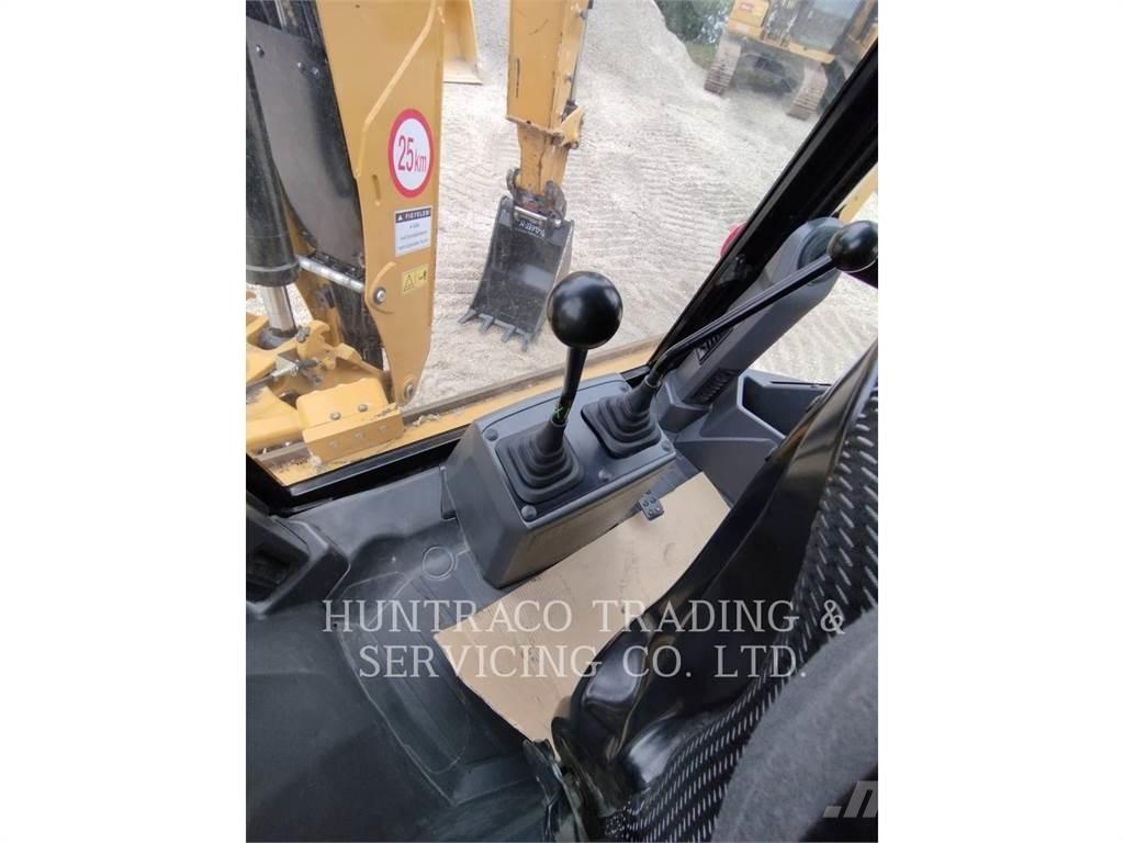 CAT 428-07 Retrocargadoras