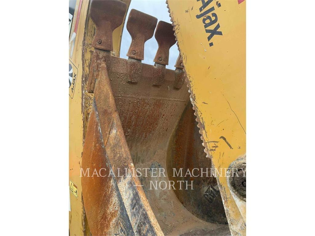 CAT 430F + Retrocargadoras