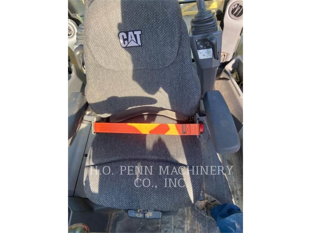 CAT 430F2ST Retrocargadoras