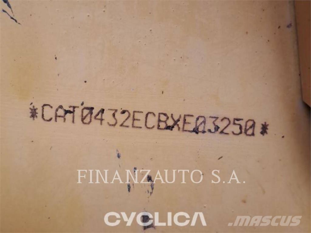 CAT 432F Retrocargadoras