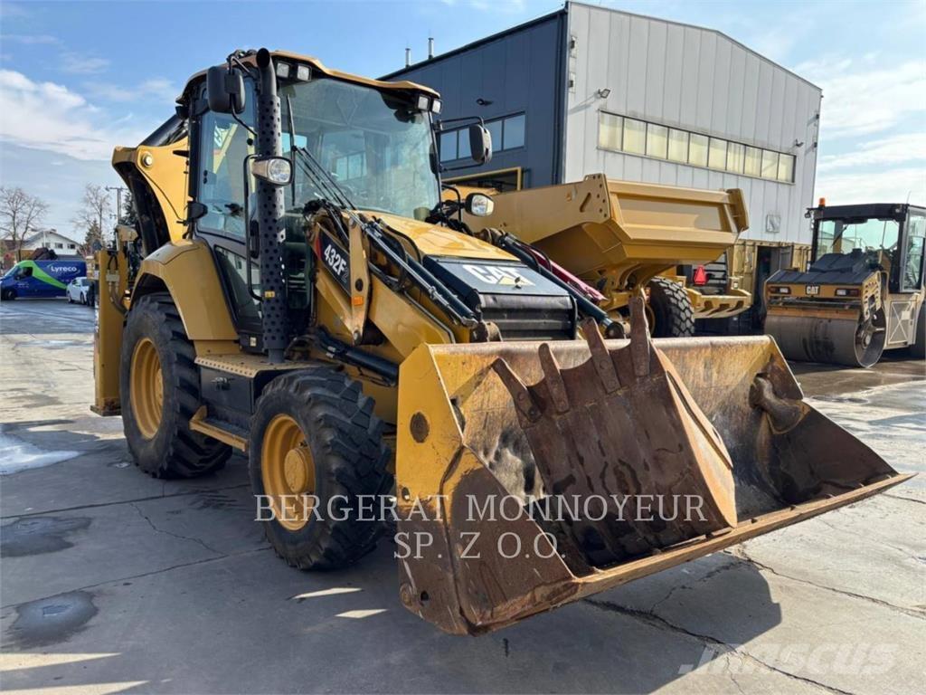 CAT 432F2 Retrocargadoras