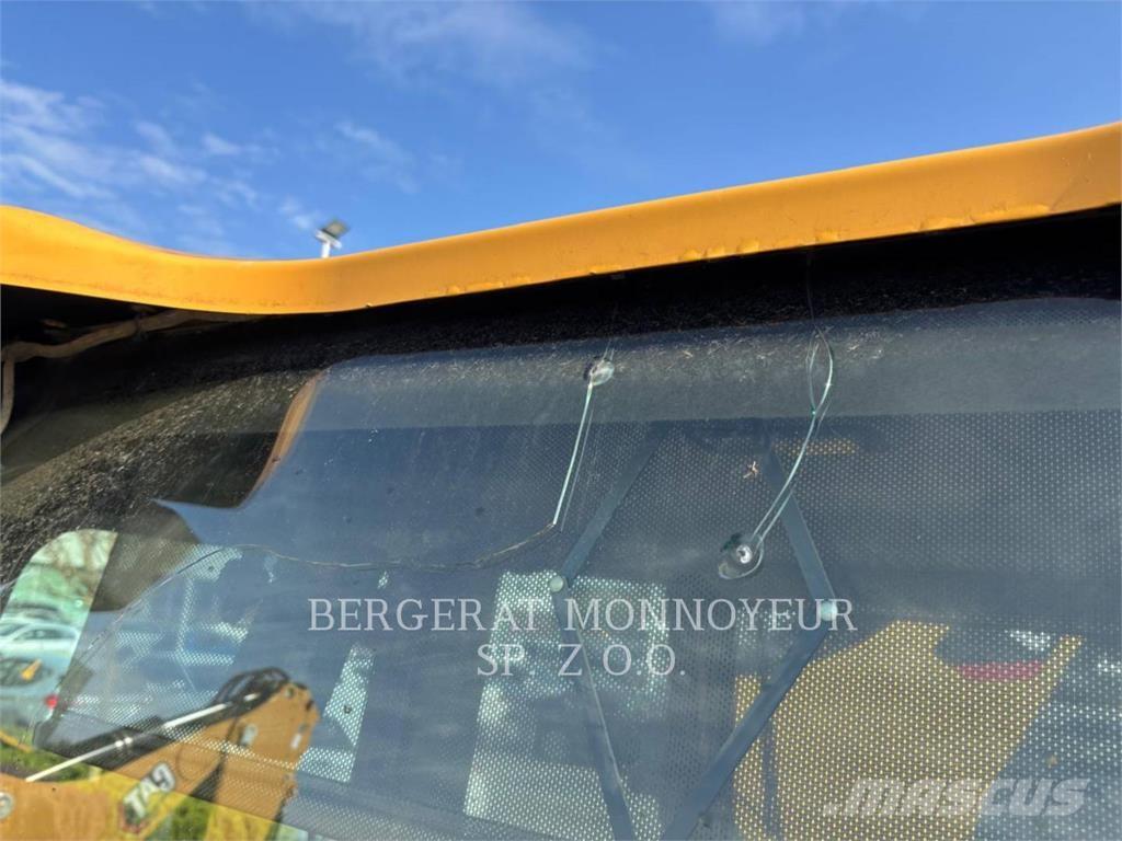 CAT 432F2 Retrocargadoras