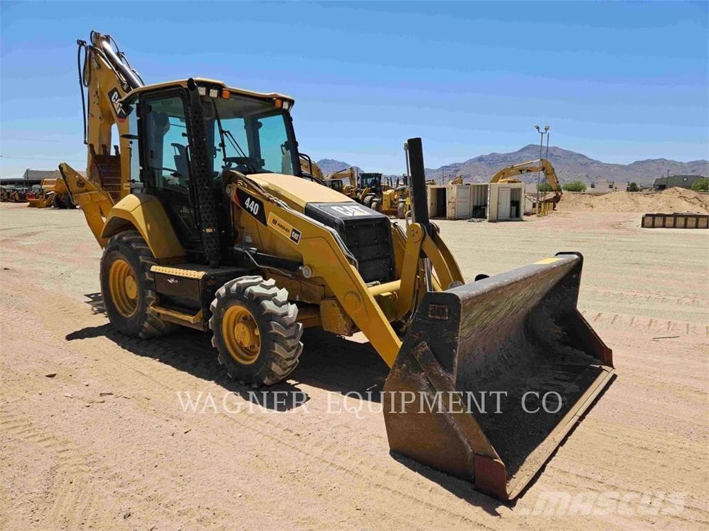 CAT 44007 Retrocargadoras