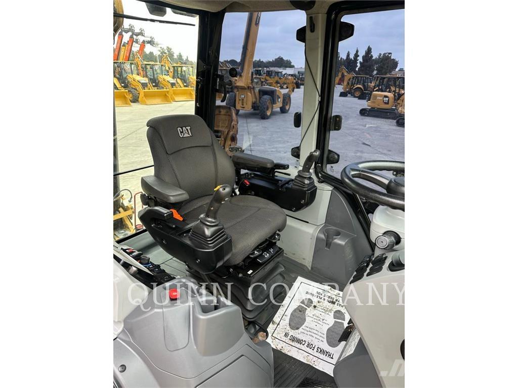 CAT 450 Retrocargadoras