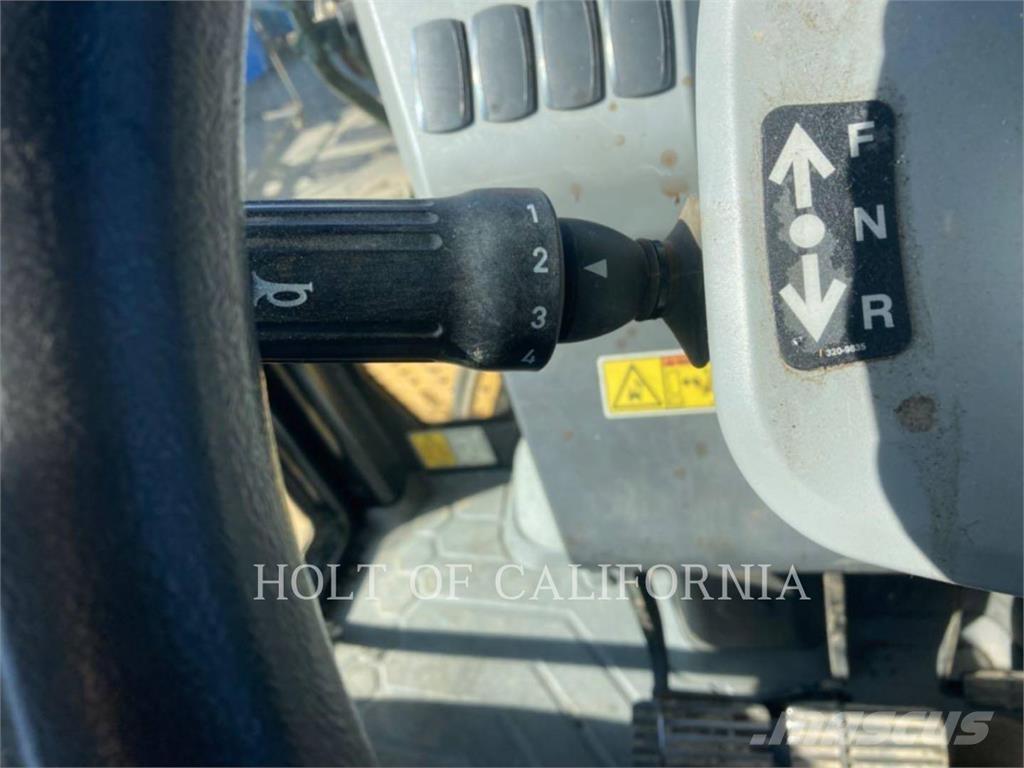 CAT 450 Retrocargadoras