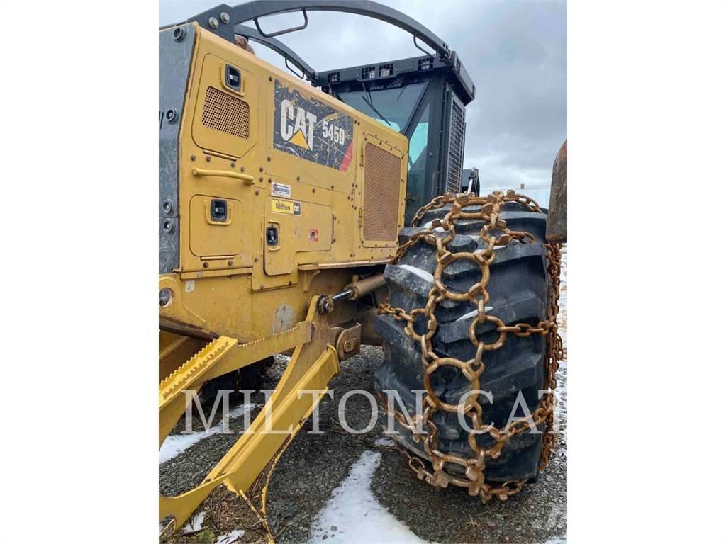 CAT 545D Arrastradoras de troncos