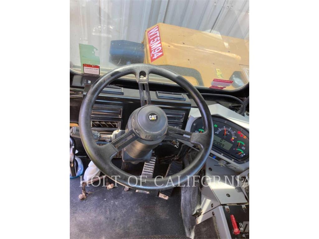 CAT 613G WT Camiones cisternas