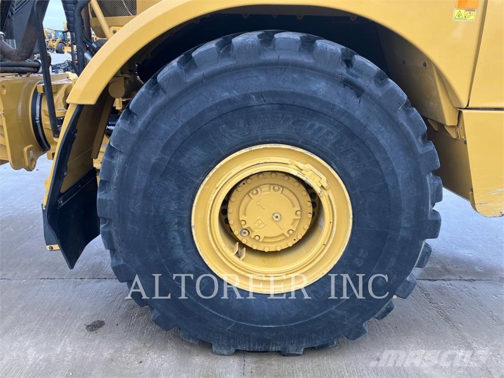 CAT 745-04 Camiones articulados