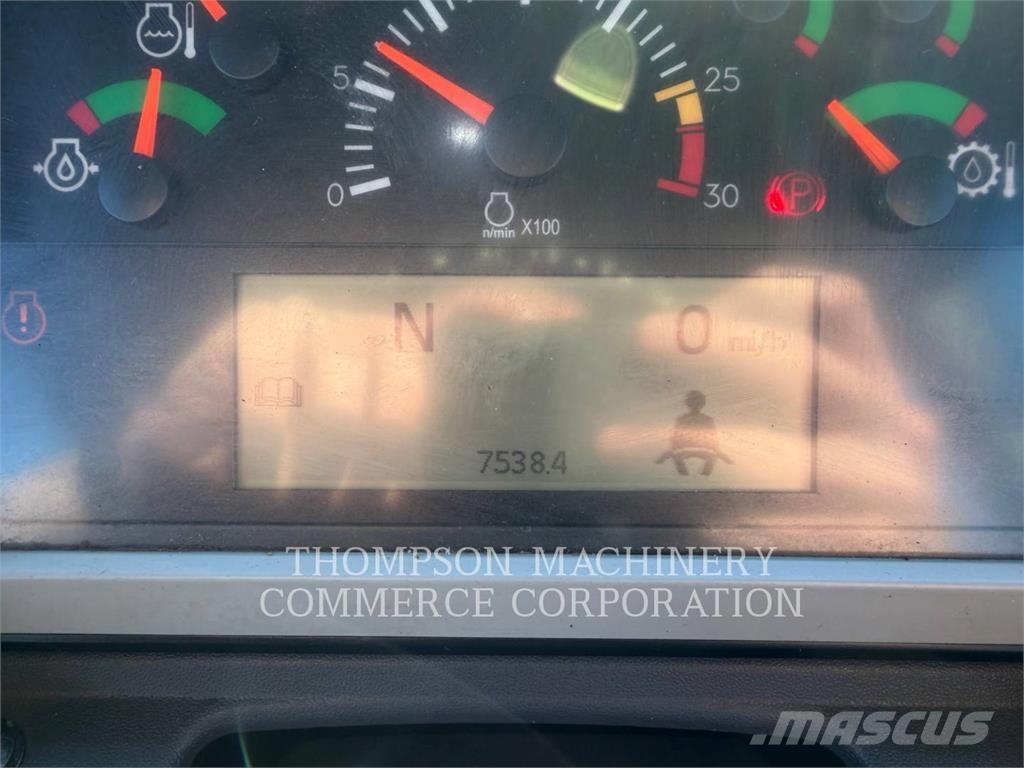 CAT 745-04 Camiones articulados