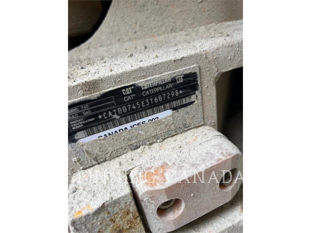 CAT 745-04 Camiones articulados