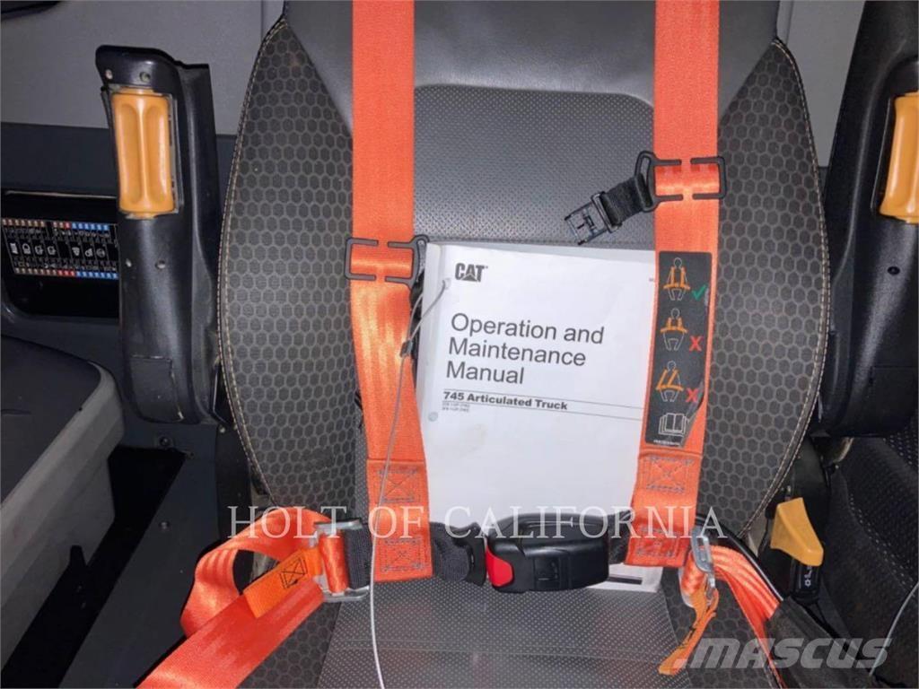 CAT 745 WT Camiones cisternas