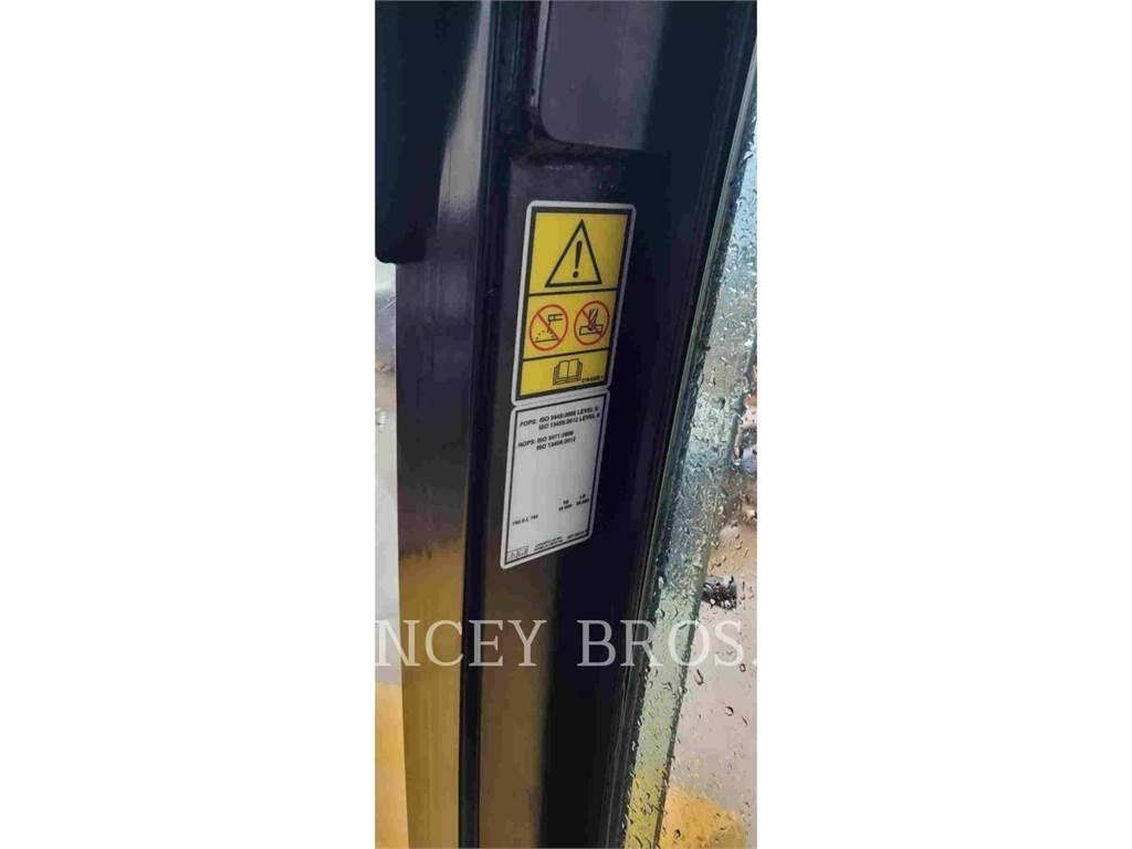 CAT 74504 Camiones articulados