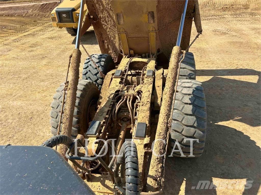 CAT 74504 Camiones articulados