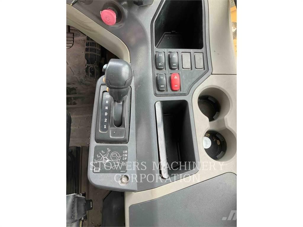 CAT 74504 Camiones articulados