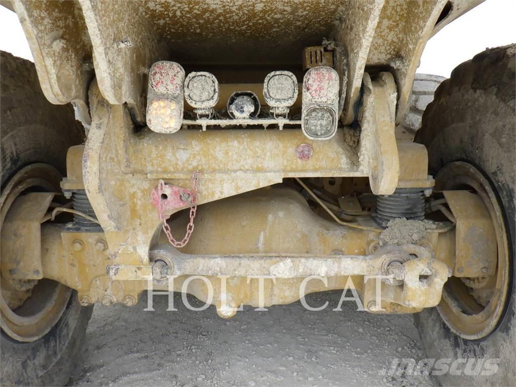 CAT 74504 Camiones articulados