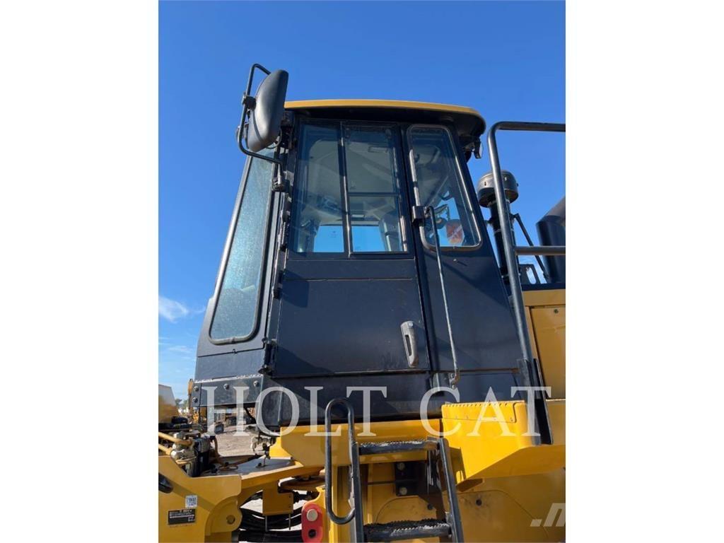 CAT 815 Compactadoras de suelo