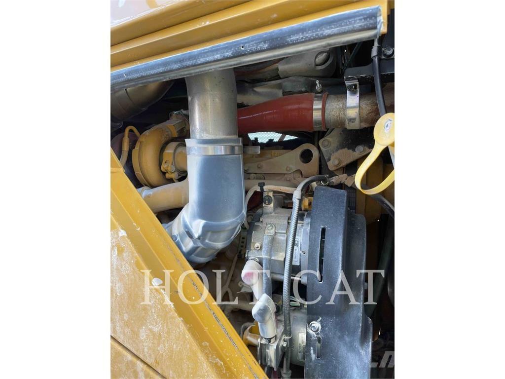 CAT 815 Compactadoras de suelo