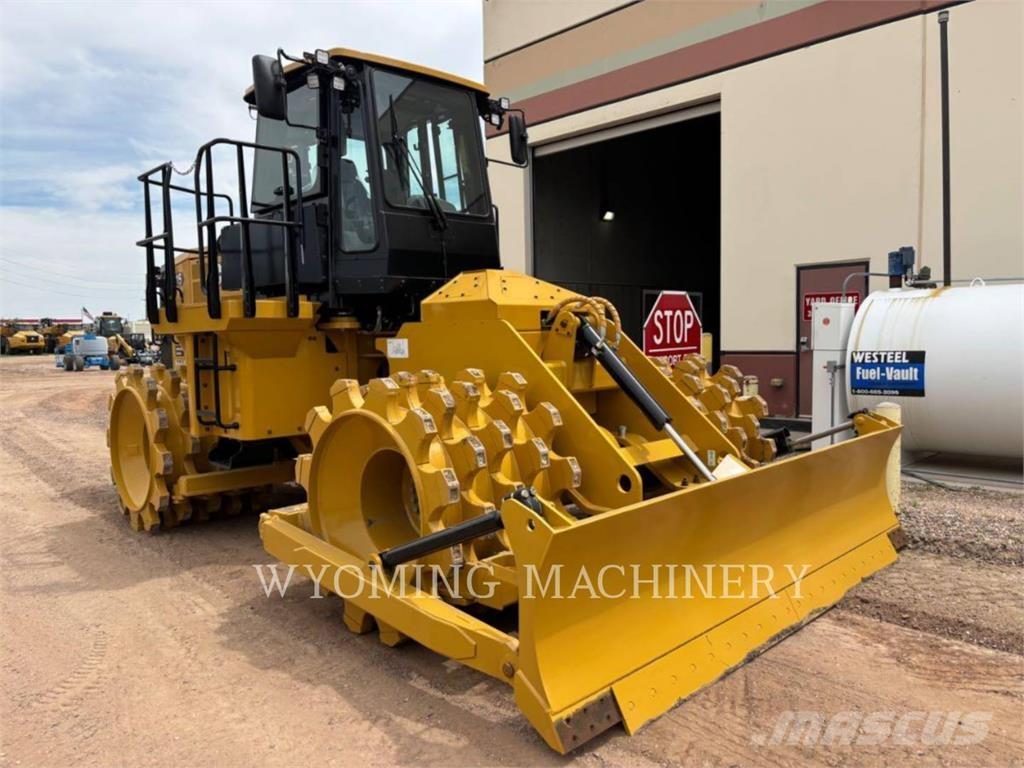 CAT 815 Compactadoras de suelo