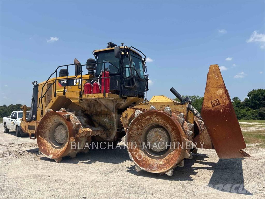 CAT 826K Compactadoras de suelo