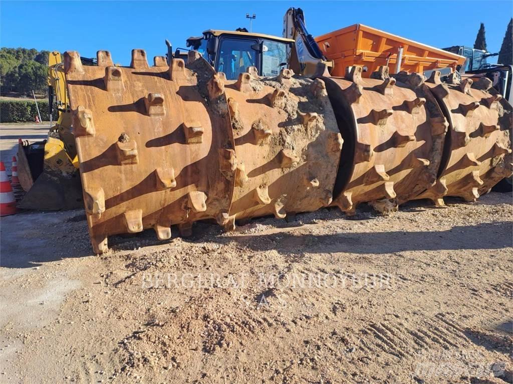 CAT 836K Buldozer sobre ruedas