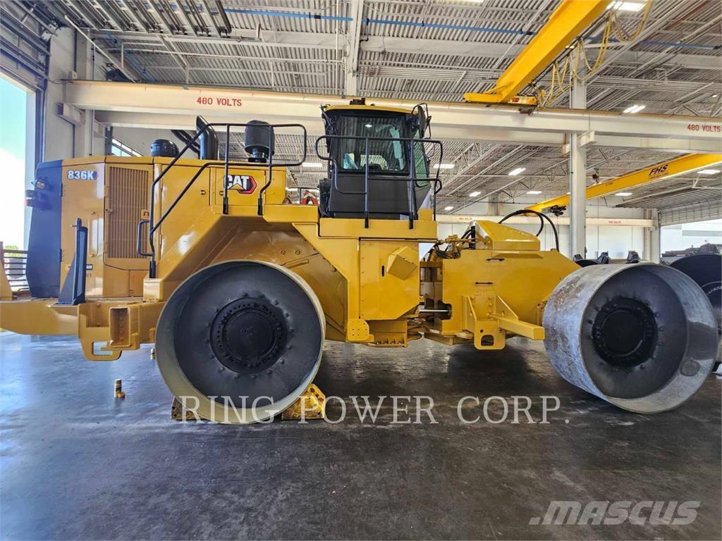 CAT 836K Compactadoras de suelo