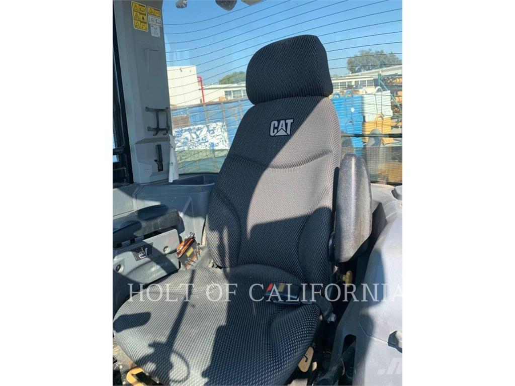 CAT 907 Cargadoras sobre ruedas