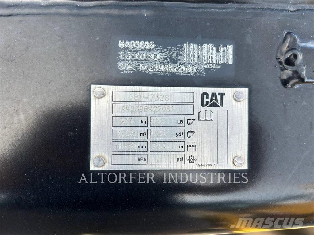 CAT 907-14 Cargadoras sobre ruedas