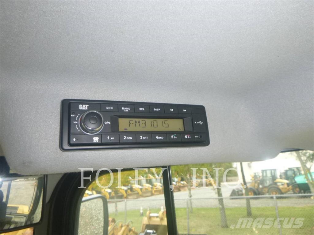 CAT 908M Cargadoras sobre ruedas