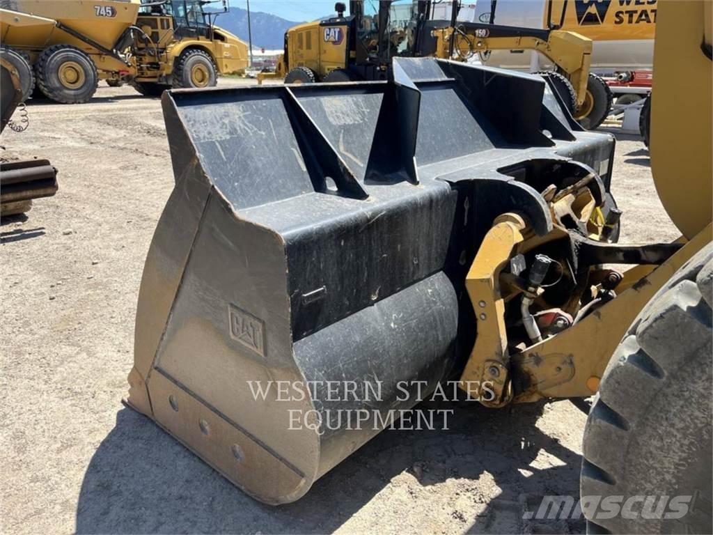 CAT 930M Cargadoras sobre ruedas