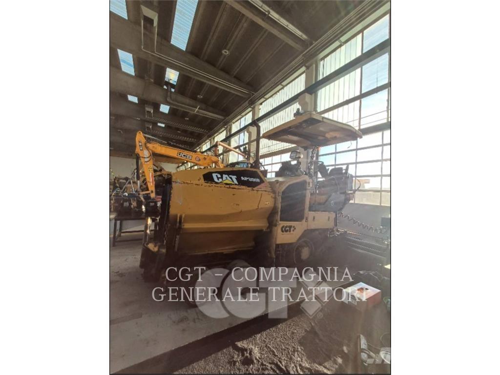 CAT AP300F Asfaltadoras