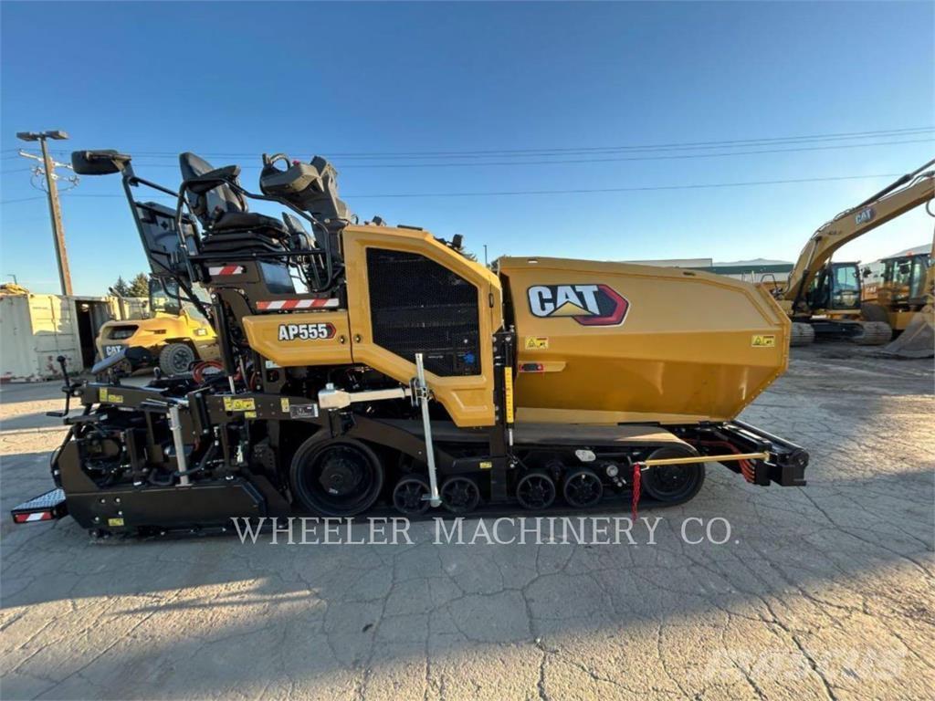 CAT AP555 Asfaltadoras
