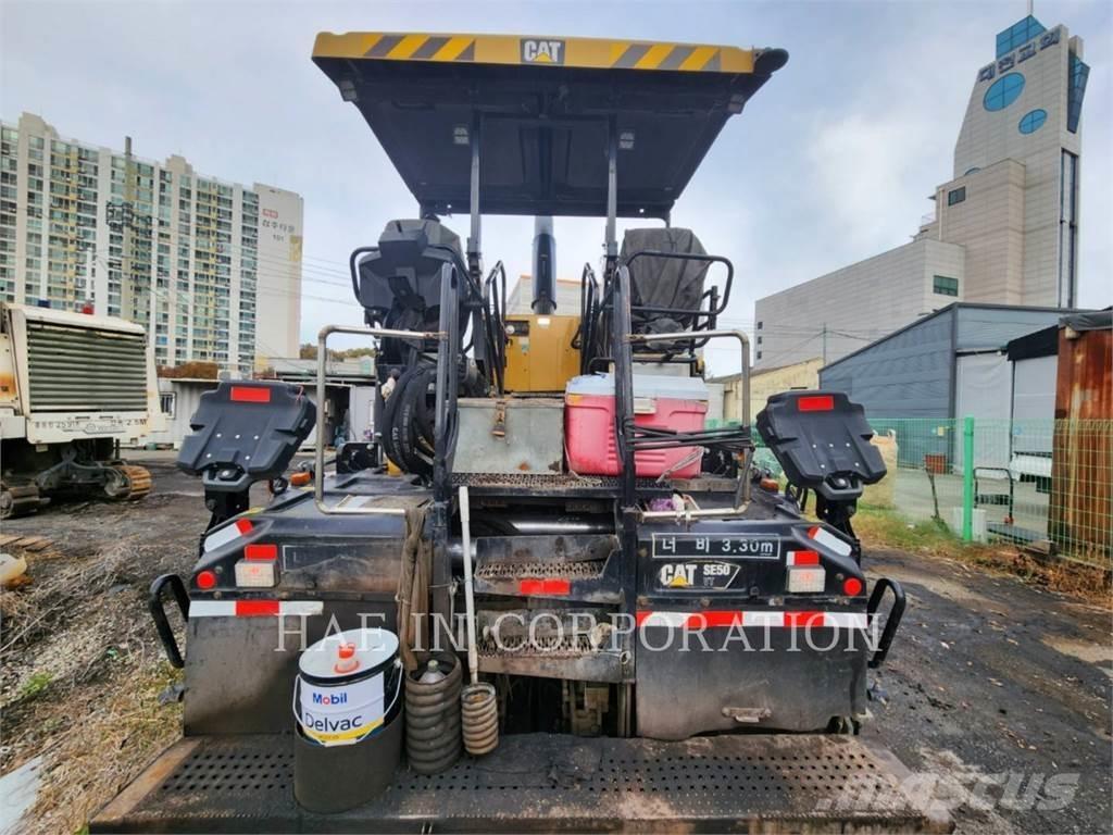 CAT AP655F Asfaltadoras