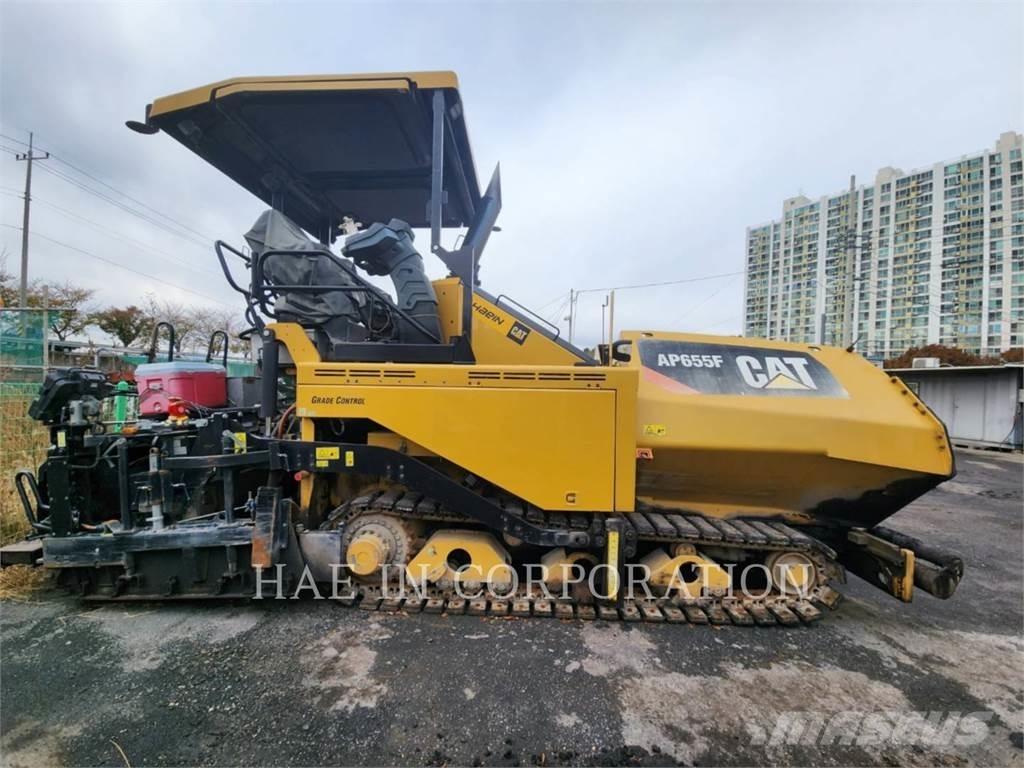 CAT AP655F Asfaltadoras
