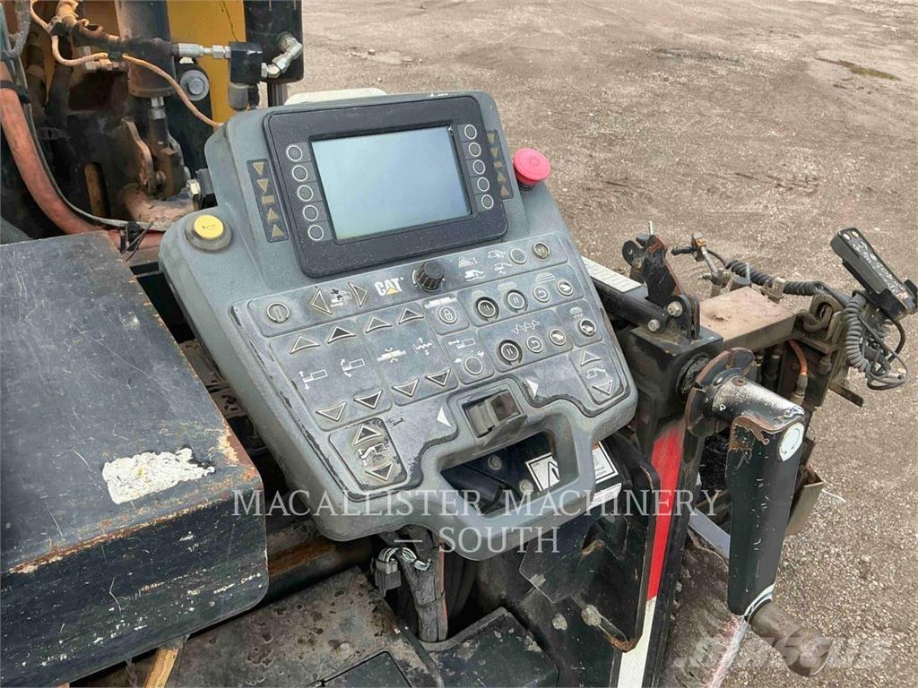 CAT AP655F Asfaltadoras