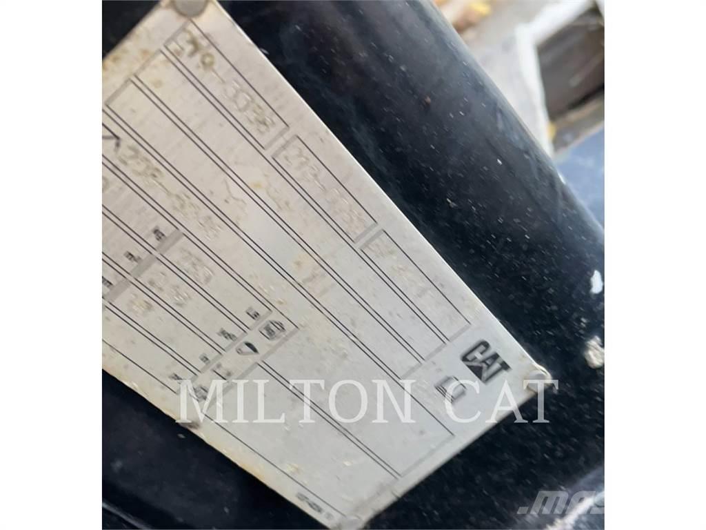 CAT BHL 18BUCKET Cucharones