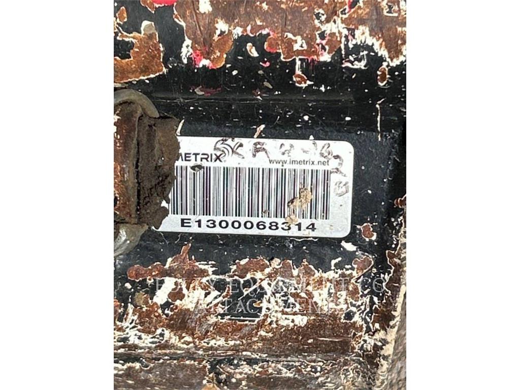 CAT BK300P15 Excavadoras sobre orugas