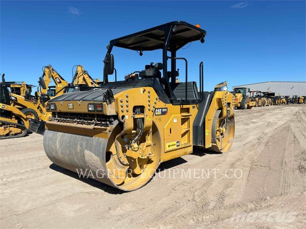 CAT CB16 Asfaltadoras