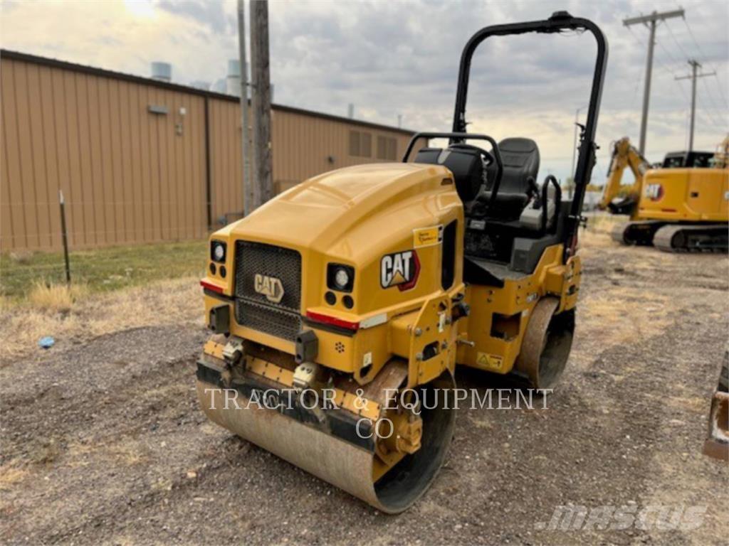 CAT CB2.7 Asfaltadoras
