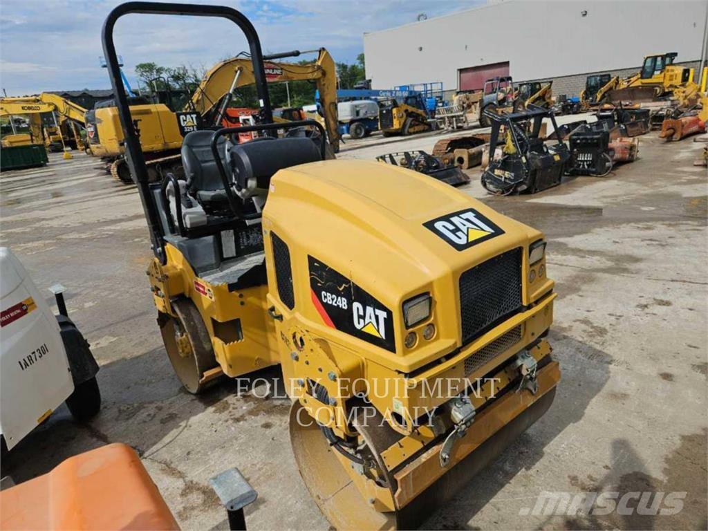 CAT CB24B Compactadoras de suelo