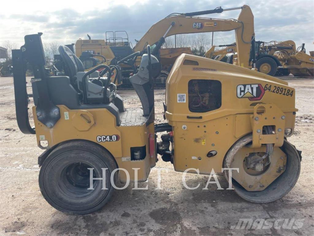 CAT CC4.0 Buldozer sobre ruedas
