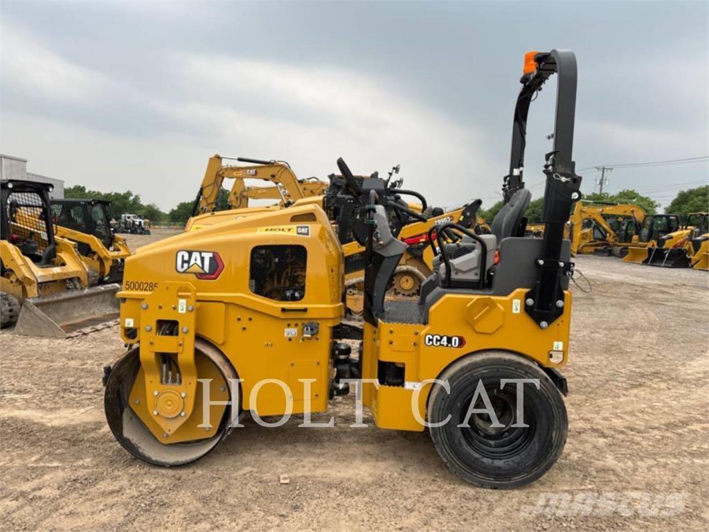 CAT CC4.0 Buldozer sobre ruedas