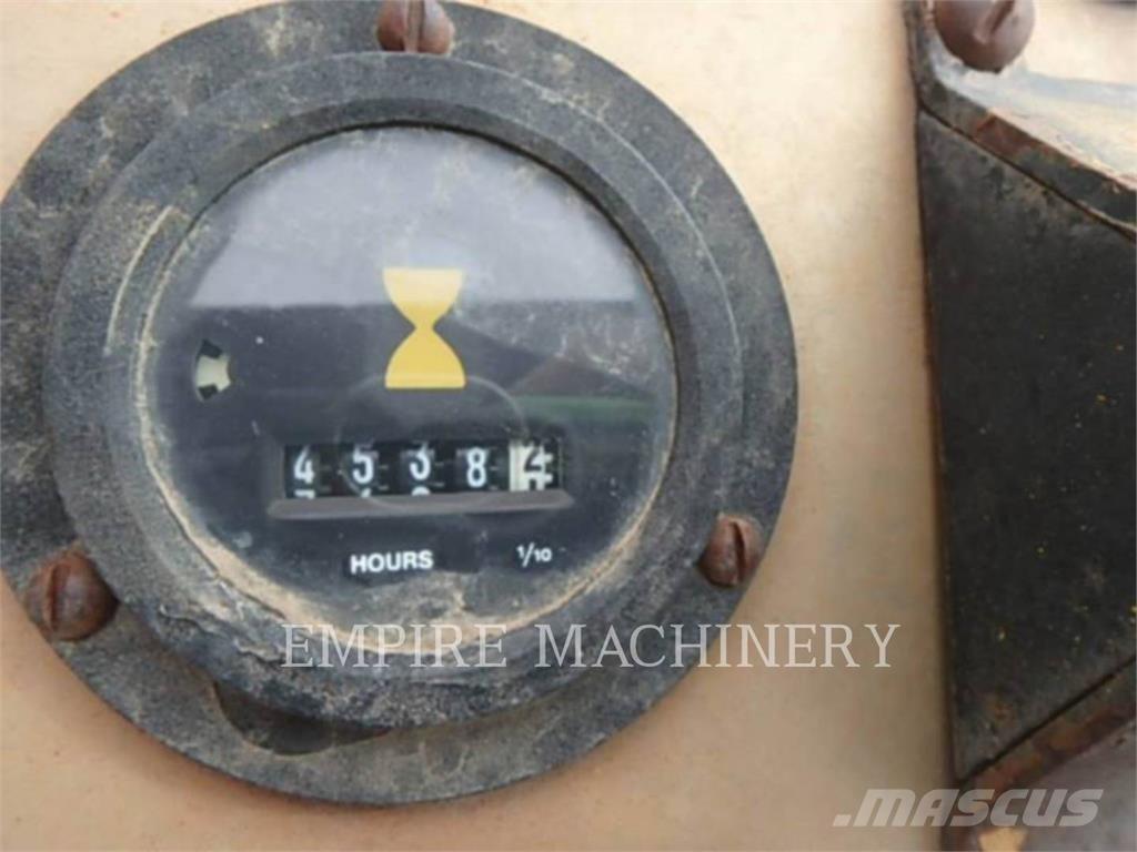 CAT CP323 Rodillos de un solo tambor