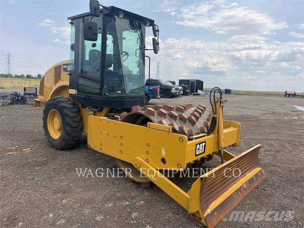 CAT CP44B Compactadoras de suelo